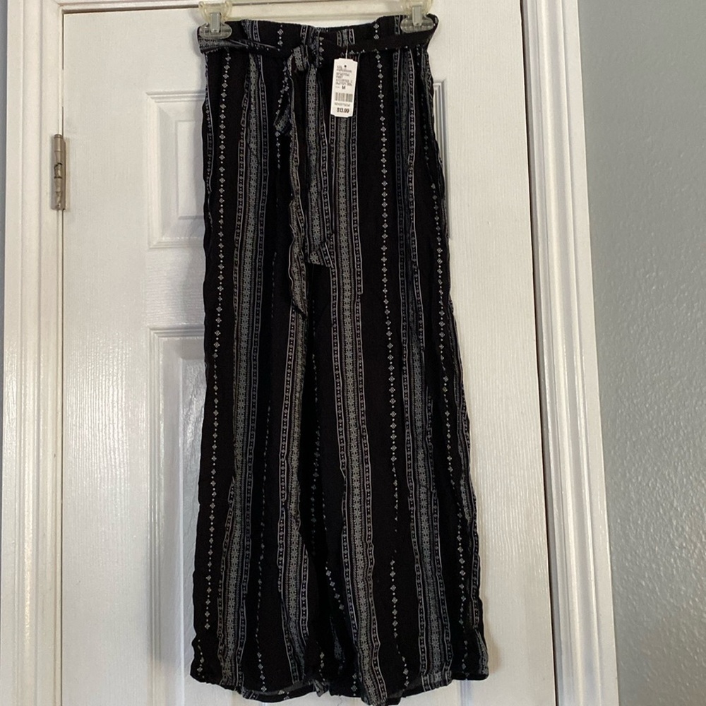 Paper Moon flowy Capri pants